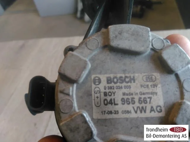 Volkswagen GOLF, E-GOLF VII 2013-20 Circulation pump view 2