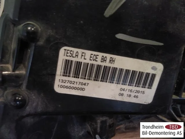 Tesla MODEL S 2013- Kanyar- / ködlámpa view 3