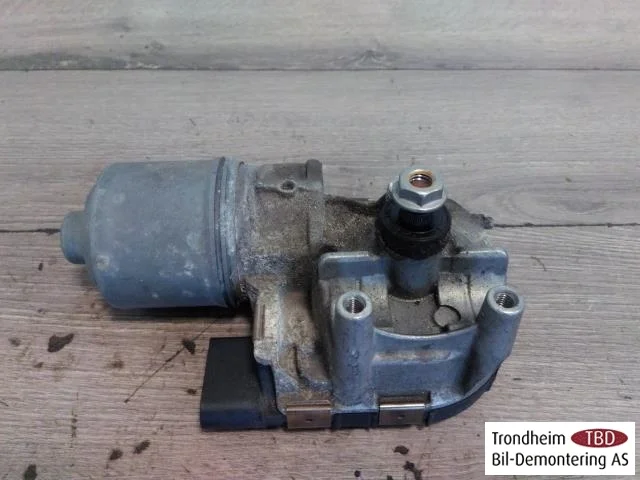 Mercedes GLC X253/C253 2015-22 Ablaktörlő motor, szélvédő