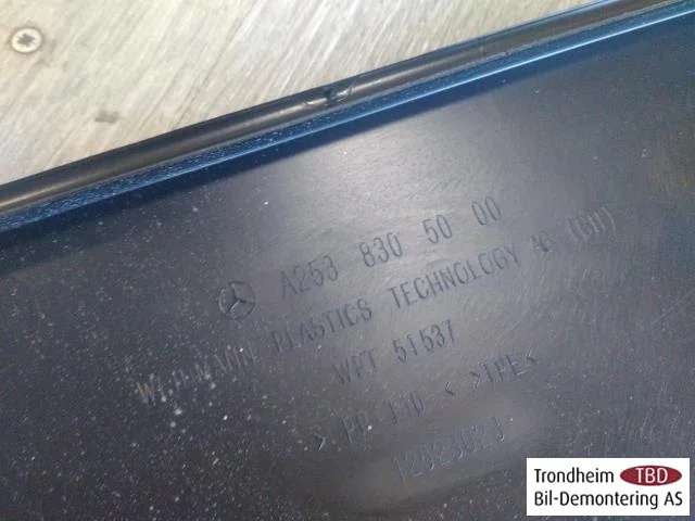 Mercedes GLC X253/C253 2015-22 Motor, egyéb nézet 3