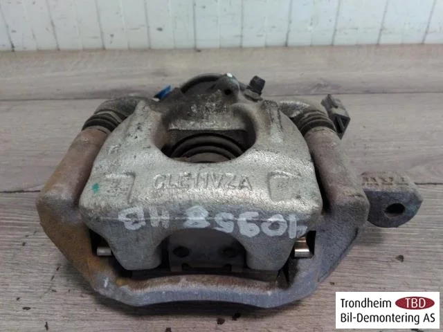 Nissan LEAF 2017-24 Rear right brake caliper