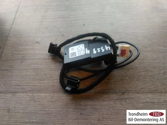 Mercedes V W447//W640/W448 2014- Antenna