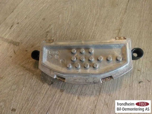 Mercedes V W447//W640/W448 2014- Fűtésventilátor előtét ellenállás