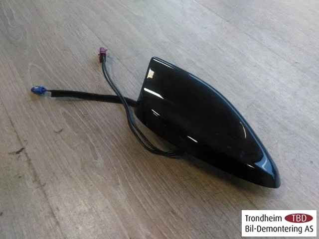 Ford MUSTANG MACH-E 2021- Antenna