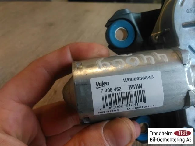 BMW I3 I01 2013-22 Tailgate wiper motor view 3