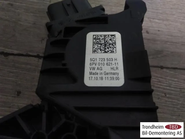 Volkswagen GOLF, E-GOLF VII 2013-20 Gázpedál view 3
