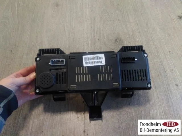 Renault ZOE/E- TECH 2013--> Ceasuri bord complete vedere 2