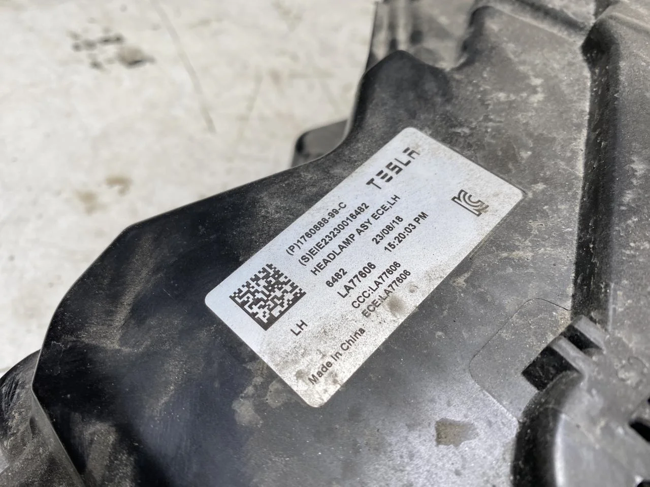 Tesla MODEL 3 2024- Fényszóró, bal nézet 4