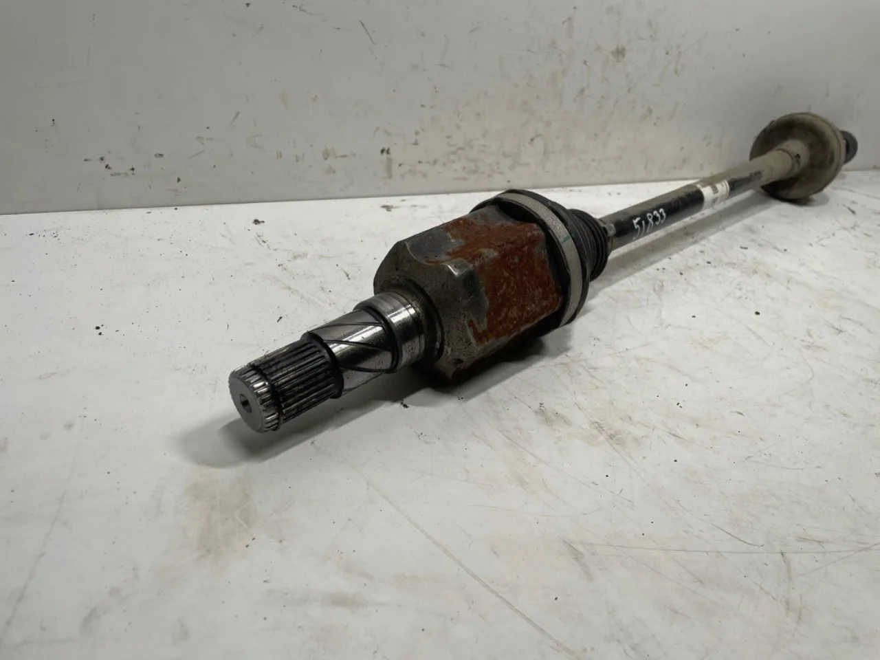 Tesla MODEL 3 2024- Rear right driveshaft view 3