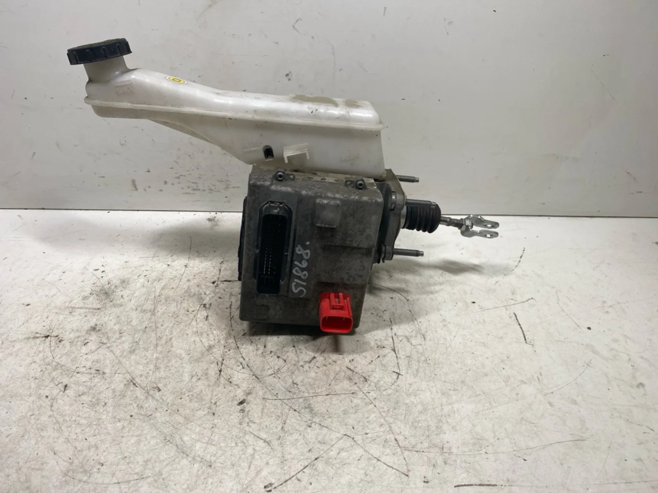 Hyundai KONA / ELECTRIC 2018-23 ABS hydraulic unit view 2