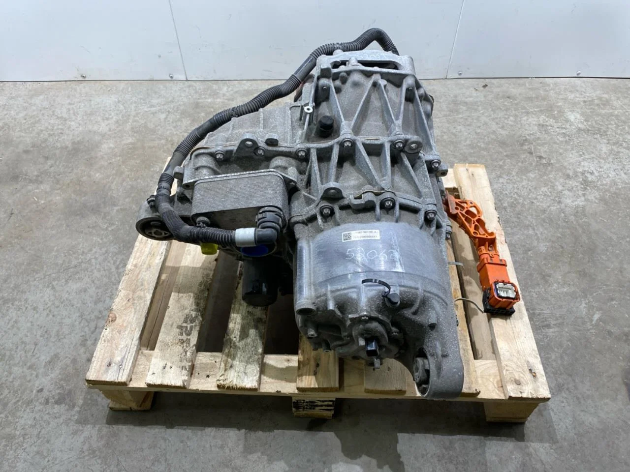 Tesla MODEL Y 2021- Rear electric motor