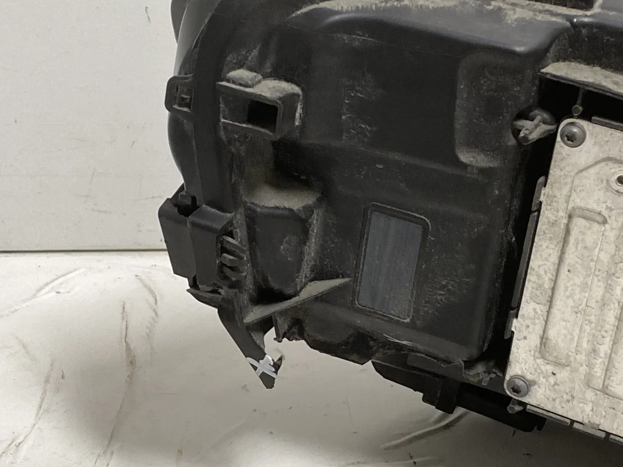 Volvo XC40/RECHARGE 2018- Fényszóró, jobb nézet 4
