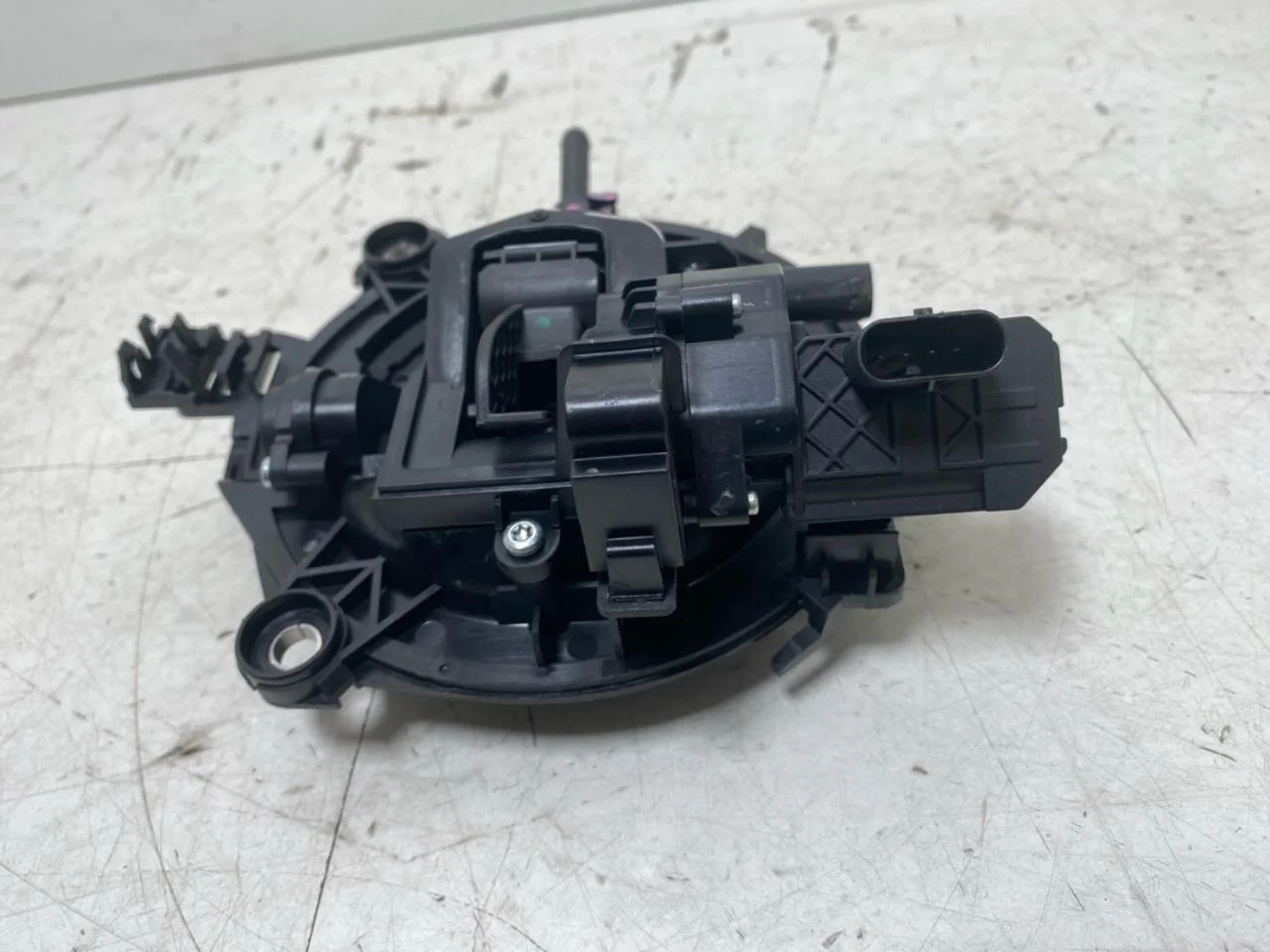 Mercedes EQB X243 2022- Tailgate exterior handle view 3