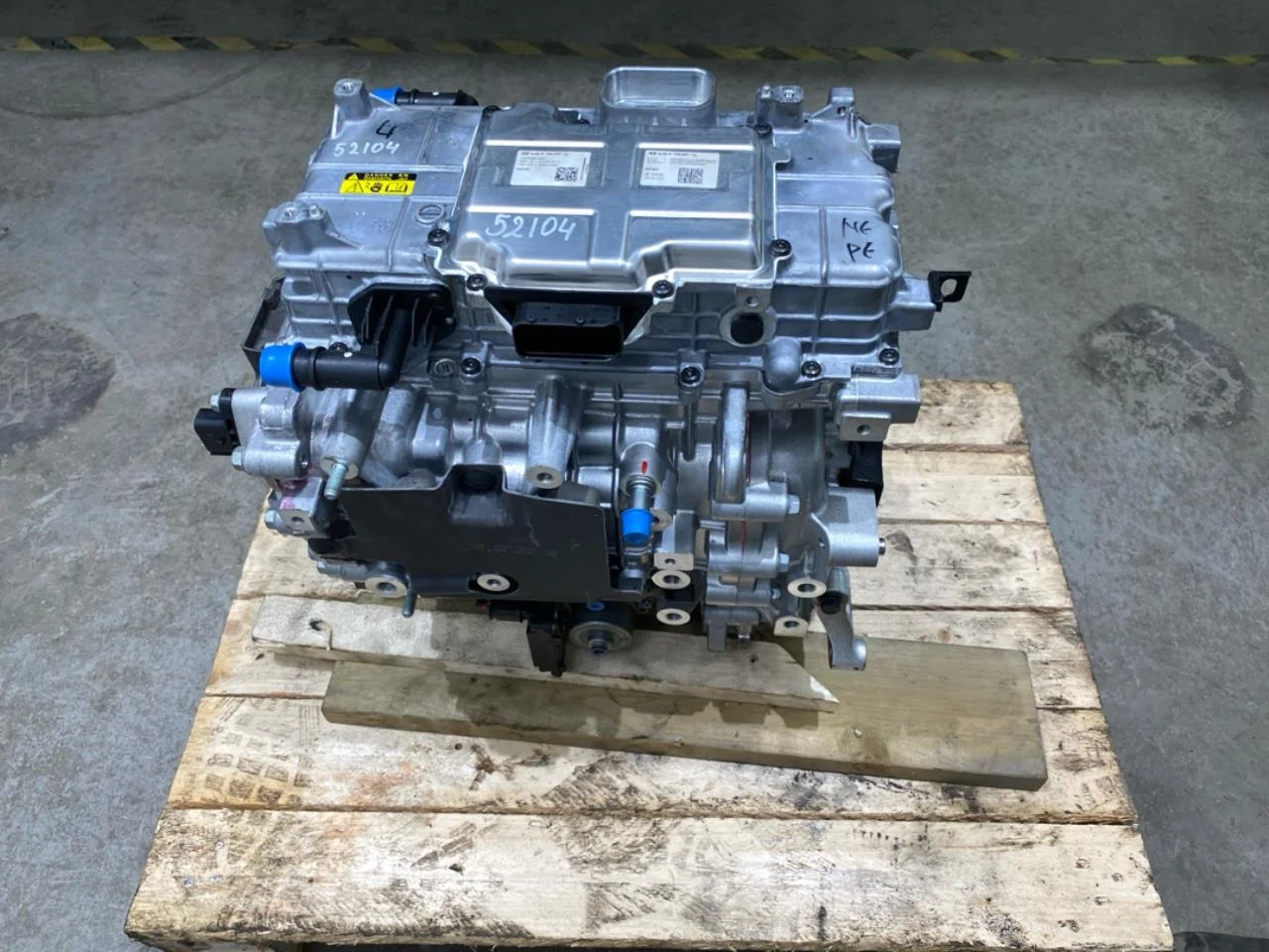Hyundai IONIQ 5 NE 2022- Front electric motor view 4