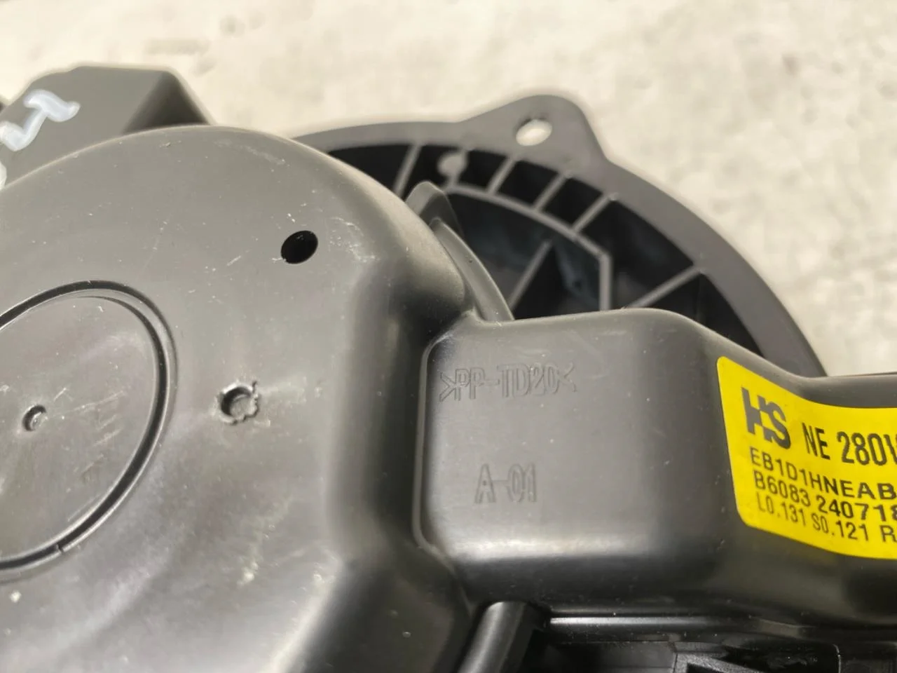 Hyundai IONIQ 5 NE 2022- Fűtésventilátor motor nézet 4
