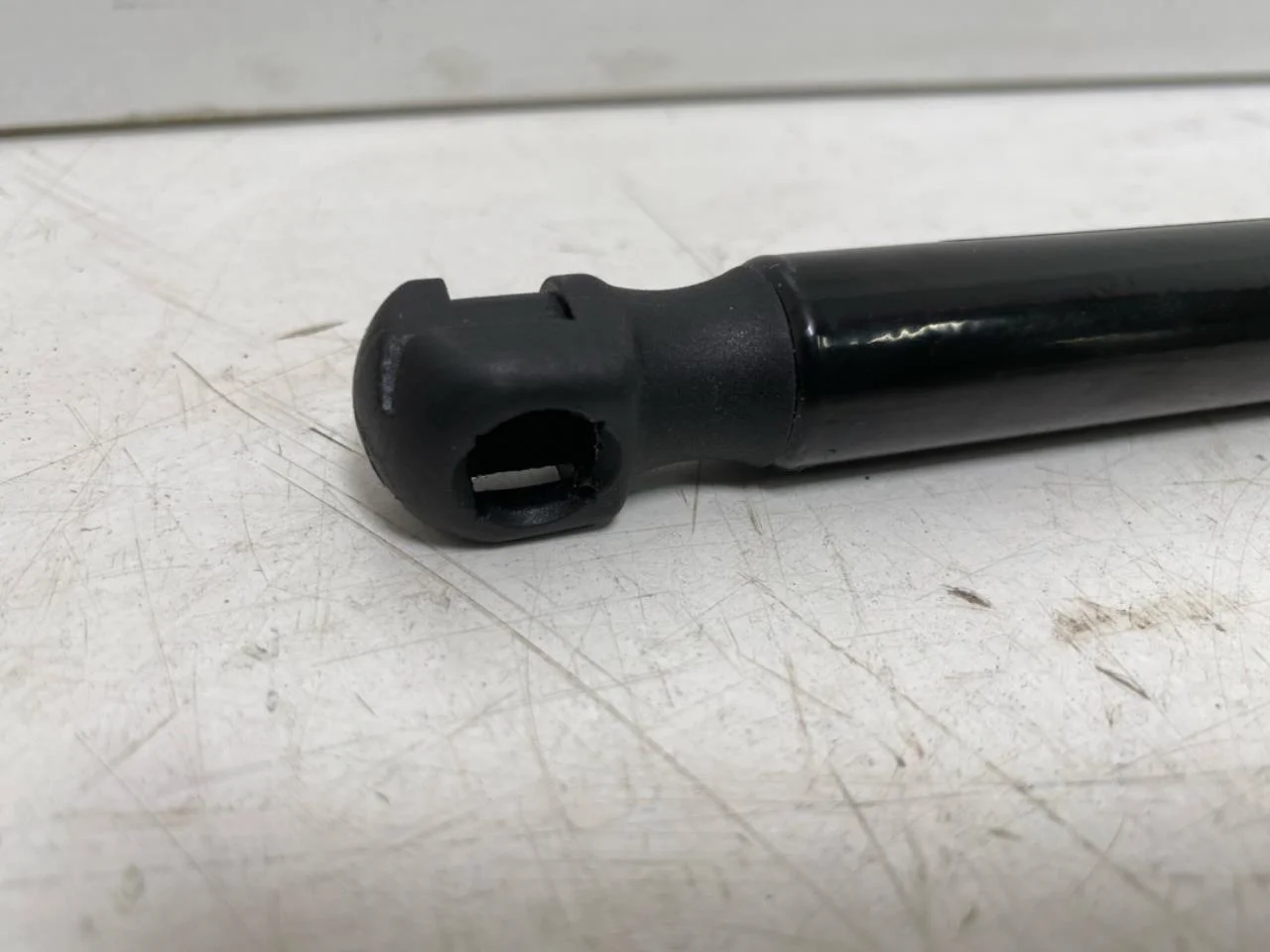 Hyundai IONIQ 5 NE 2022- Hood gas strut view 3
