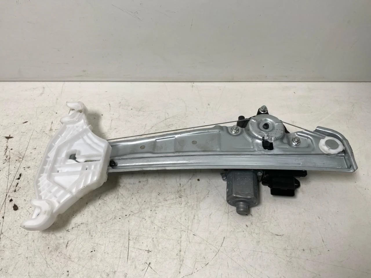 Hyundai IONIQ 5 NE 2022- Electric window regulator, complete view 2