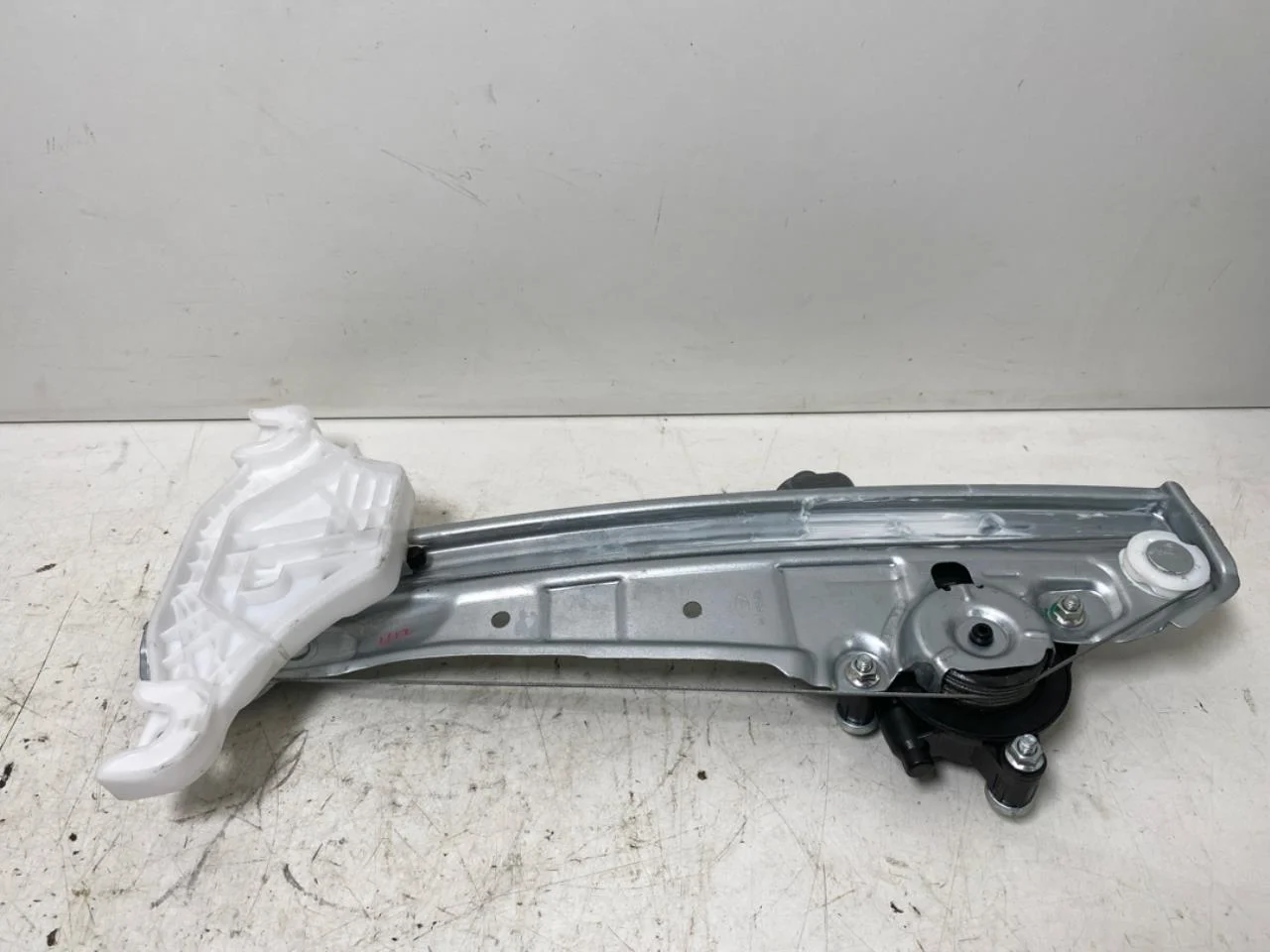 Hyundai IONIQ 5 NE 2022- Electric window regulator, complete view 2