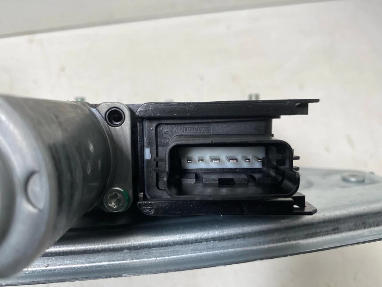 Hyundai IONIQ 5 NE 2022- Electric window regulator, complete view 4