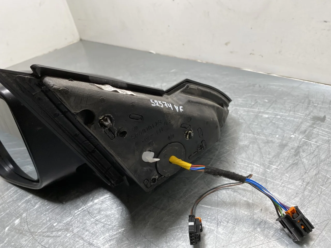 Peugeot 2008/E-2008 2020-> Left power mirror view 3