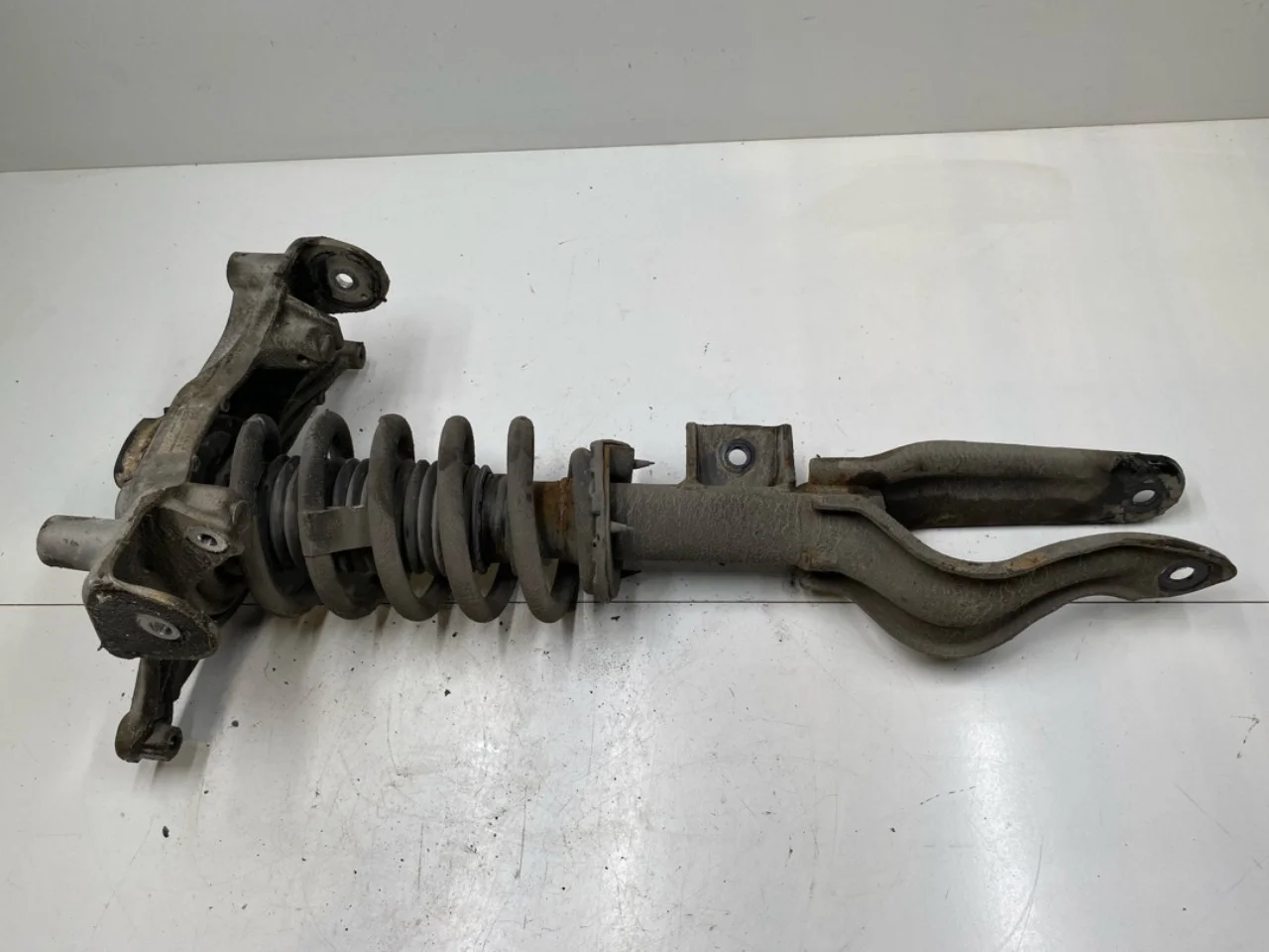 Tesla MODEL 3 2017--> Strut assembly, front left view 2