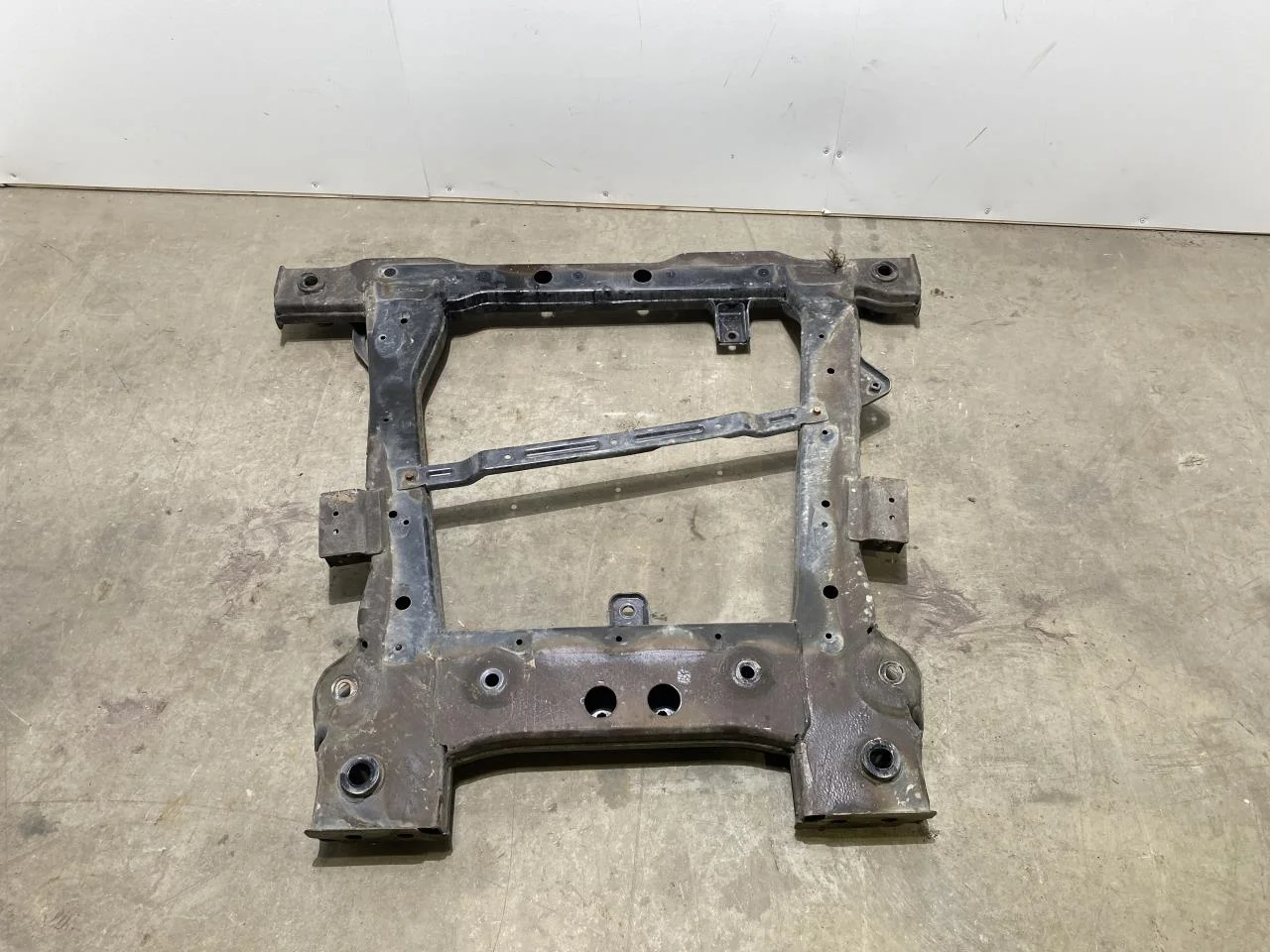 Byd ETP3 T3 2022- Front subframe view 2
