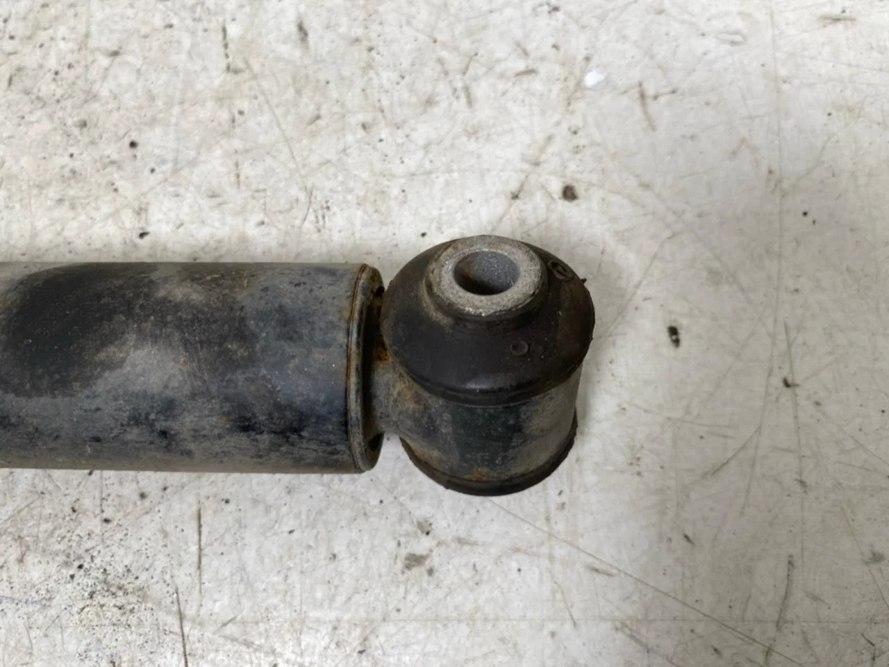 Mercedes EQA H243 2021- Shock absorber, rear view 4
