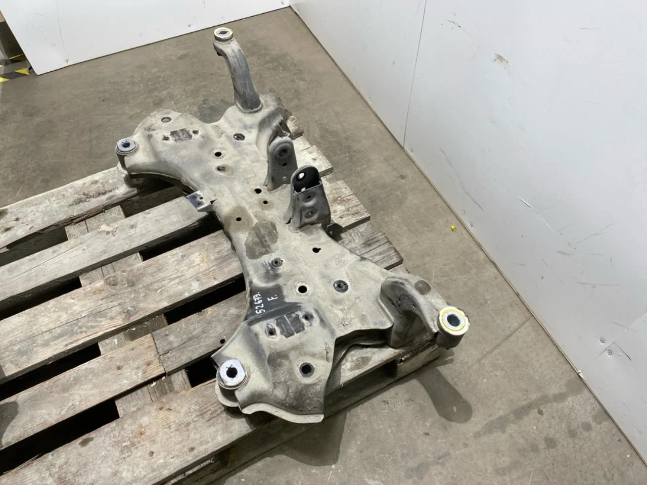 Hyundai KONA / ELECTRIC 2018-23 Front subframe view 2