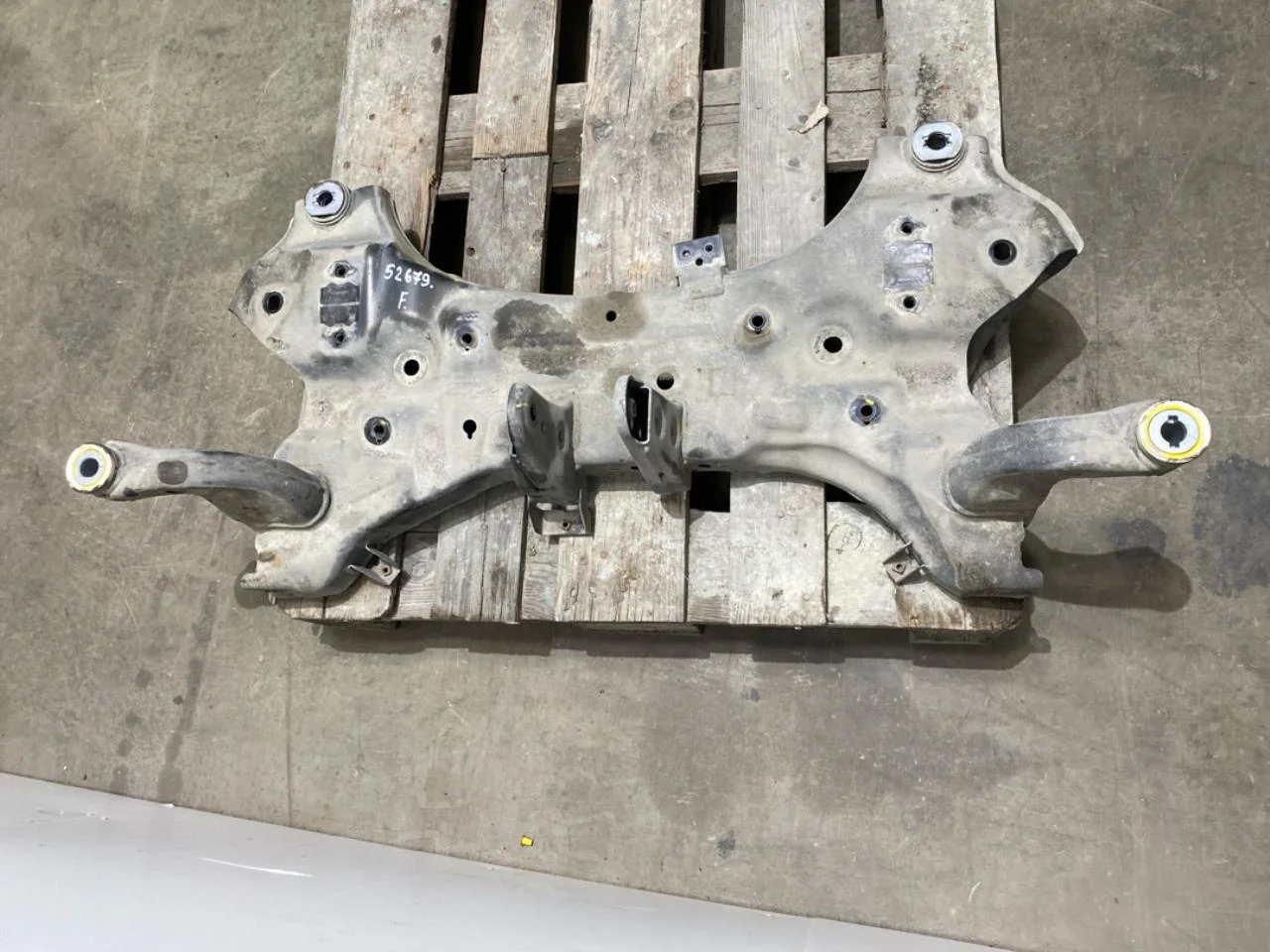 Hyundai KONA / ELECTRIC 2018-23 Front subframe view 4