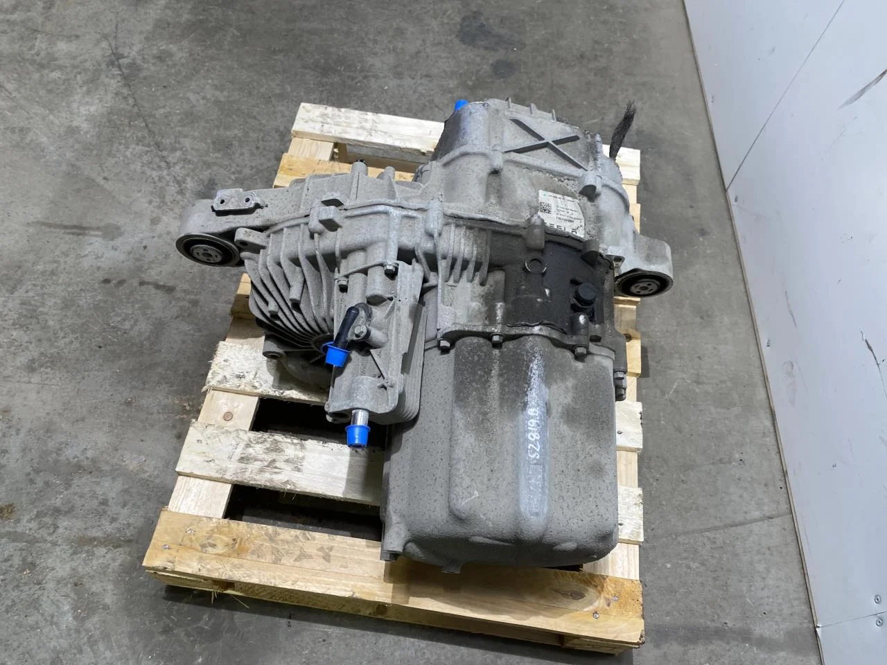Tesla MODEL X 2016- Elektromos motor, hátsó nézet 2