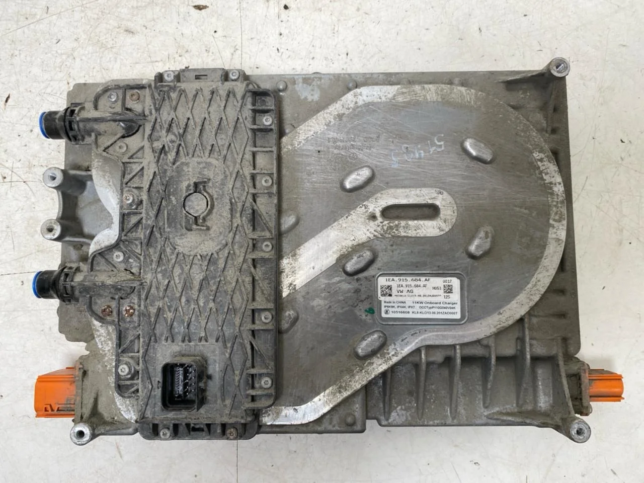 Volkswagen ID.3 2021- Akkumulátortöltő