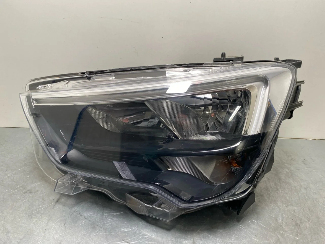 Opel / Vauxhall COMBO E 2019- Fényszóró, bal