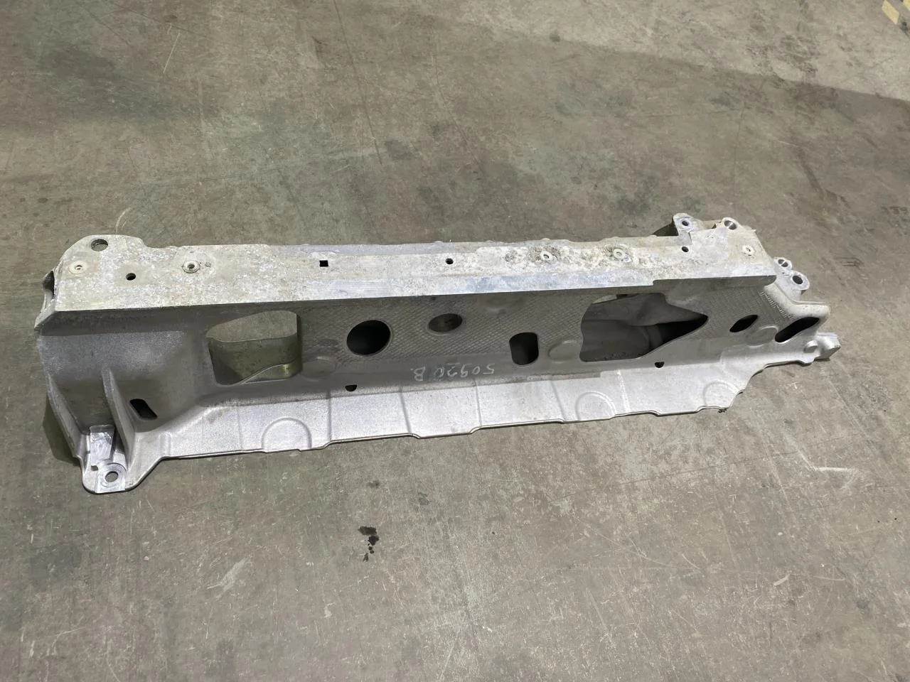 BMW X1/IX1 U11 2023- Engine mount, steel / aluminum view 2