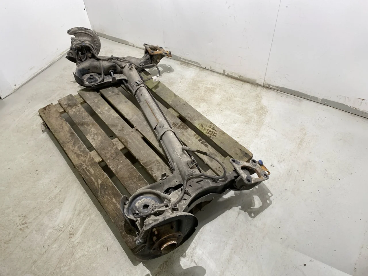 Opel / Vauxhall COMBO E 2019- Rear suspension, other view 2