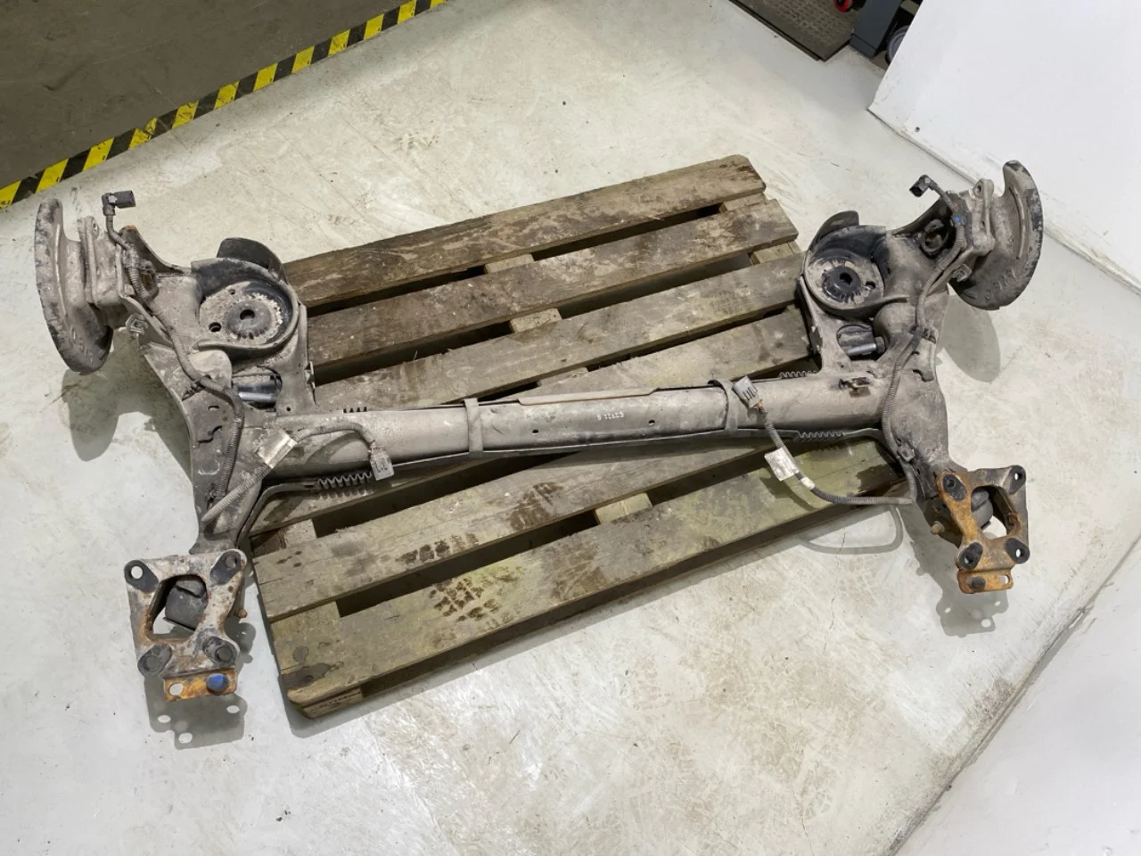 Opel / Vauxhall COMBO E 2019- Rear suspension, other view 4