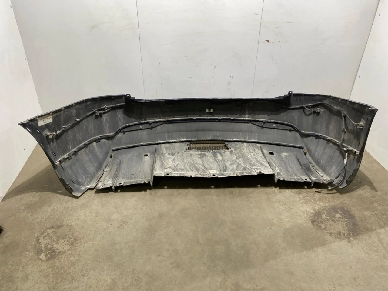 Tesla MODEL X 2016- Rear bumper view 2