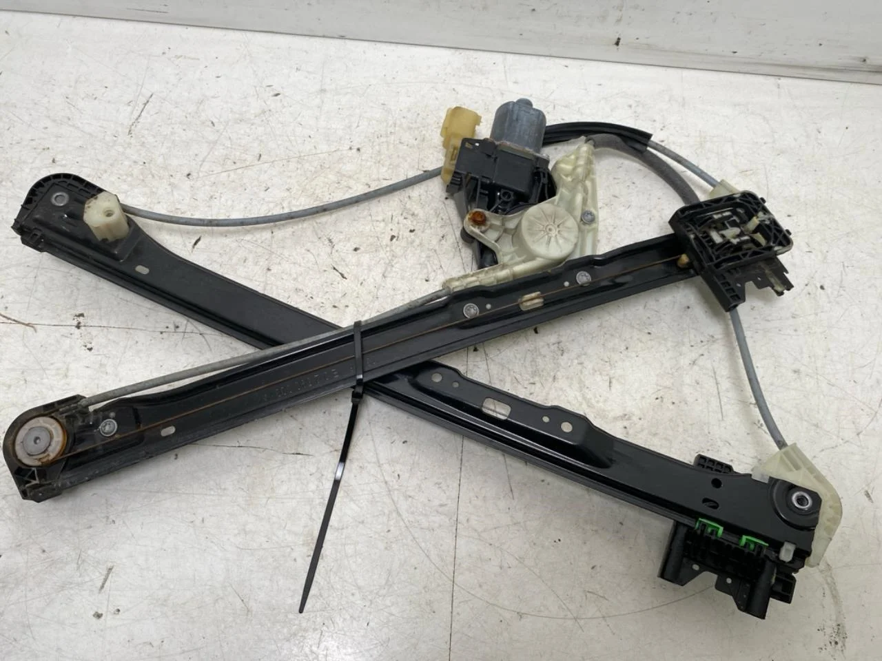 Jaguar I-PACE 2018- Electric window regulator, complete view 2