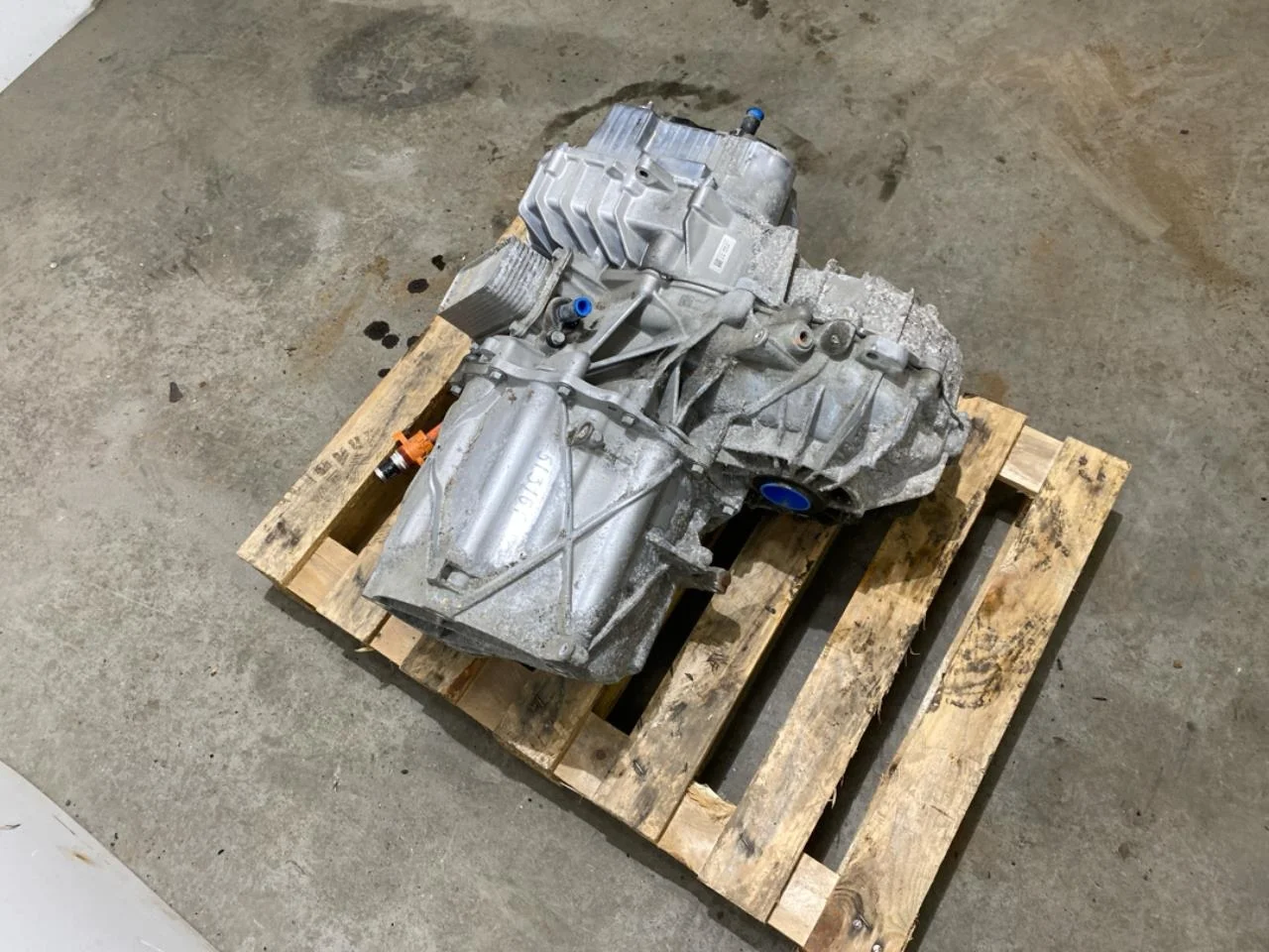 Tesla MODEL S 2013- Elektromos motor, első nézet 3
