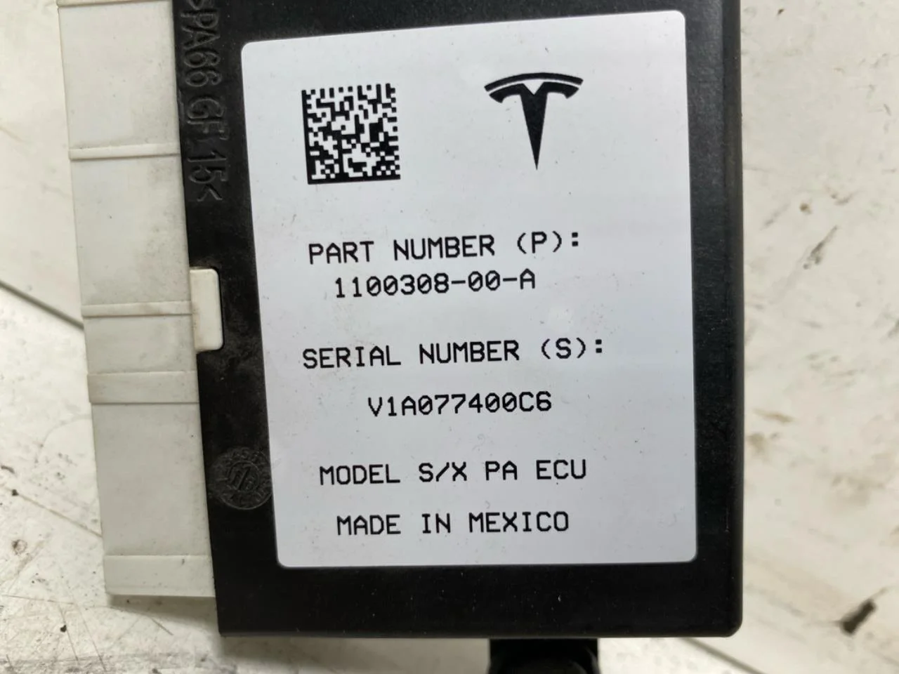 Tesla MODEL S 2013- Vezérlőegység, egyéb nézet 2