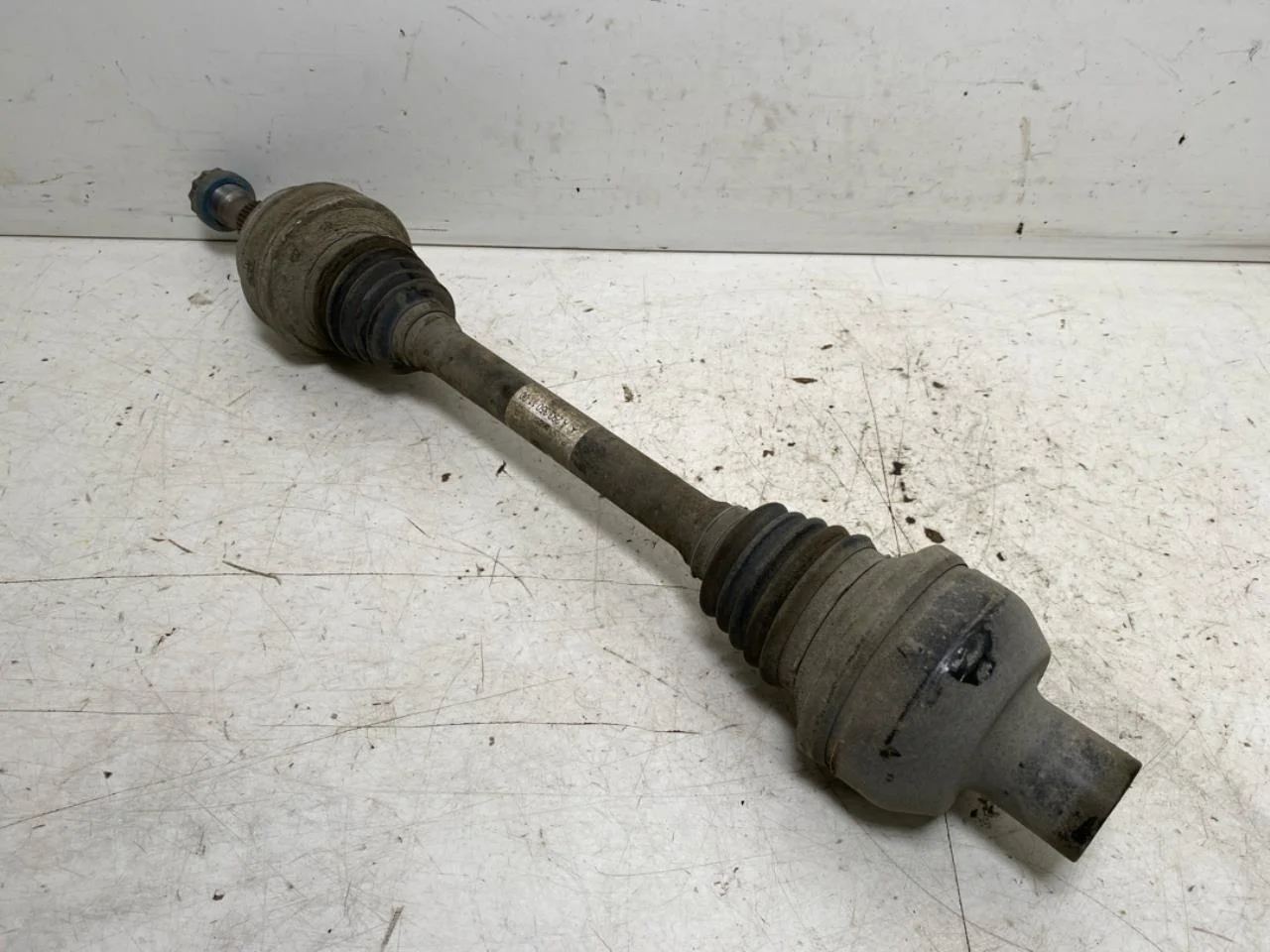 Mercedes EQC 2020- Rear right driveshaft view 2