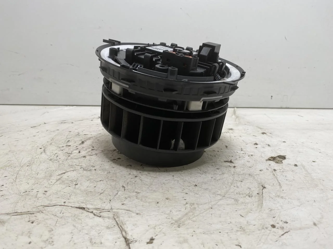 Mercedes EQC 2020- Fűtésventilátor motor nézet 3