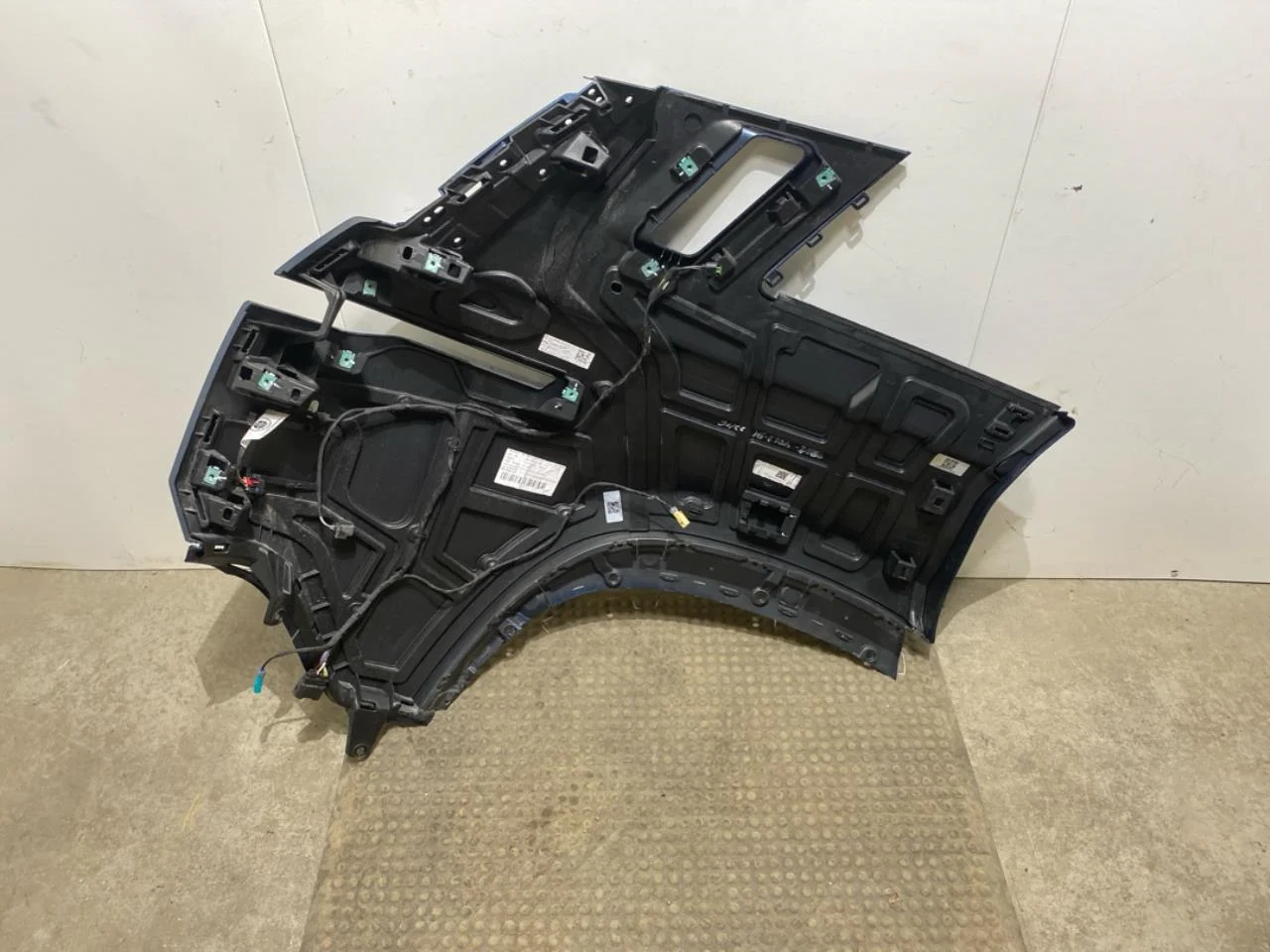 Fisker OCEAN Rear fender, left view 3