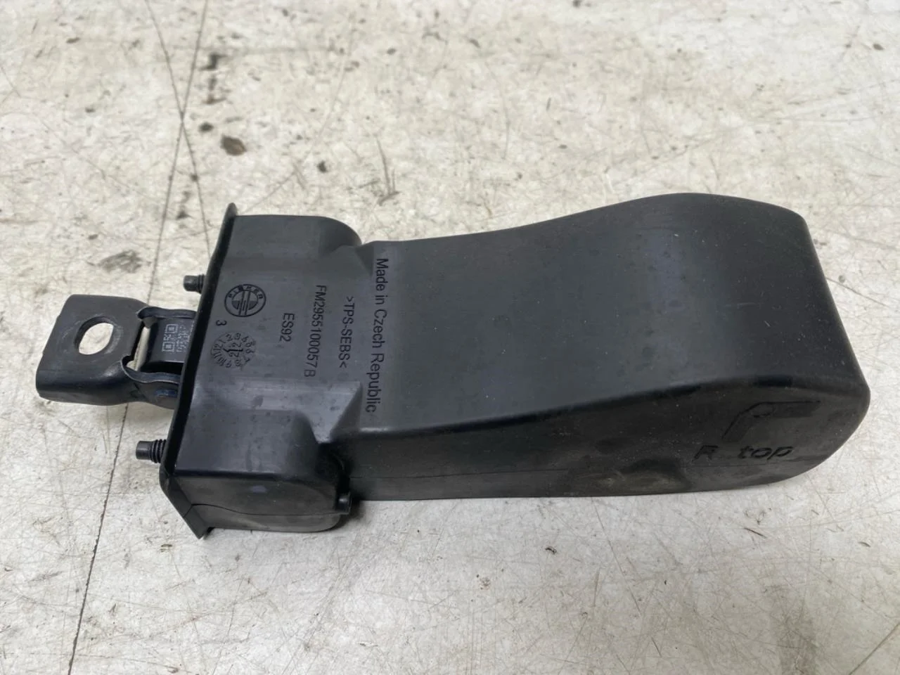 Fisker OCEAN Door hinge