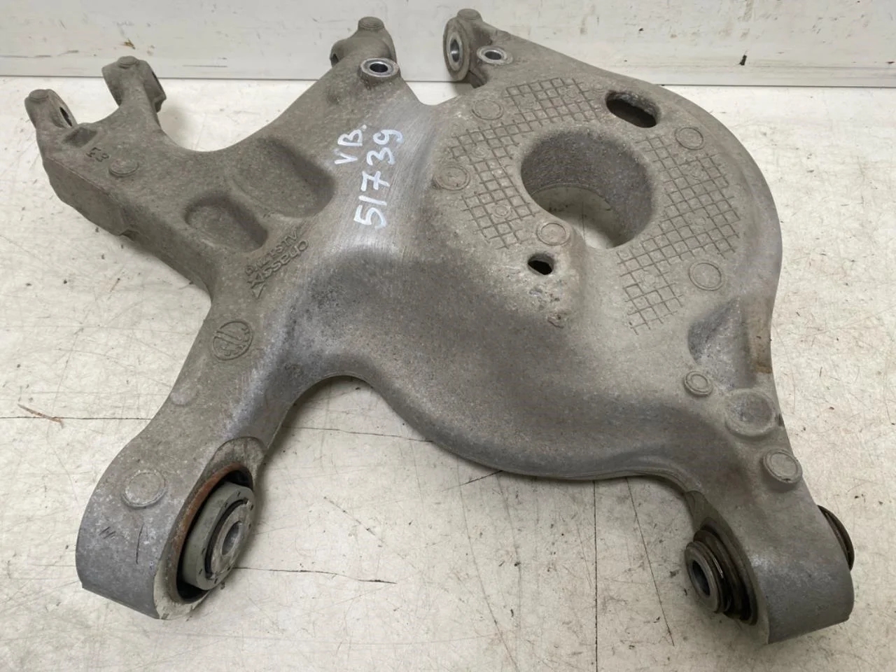 Fisker OCEAN Control arm, rear left view 2