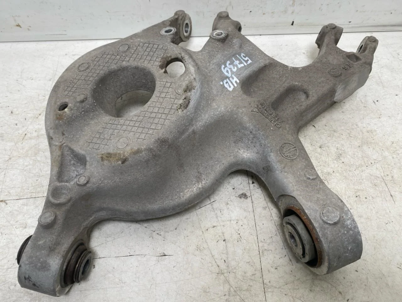Fisker OCEAN Control arm, rear right view 2