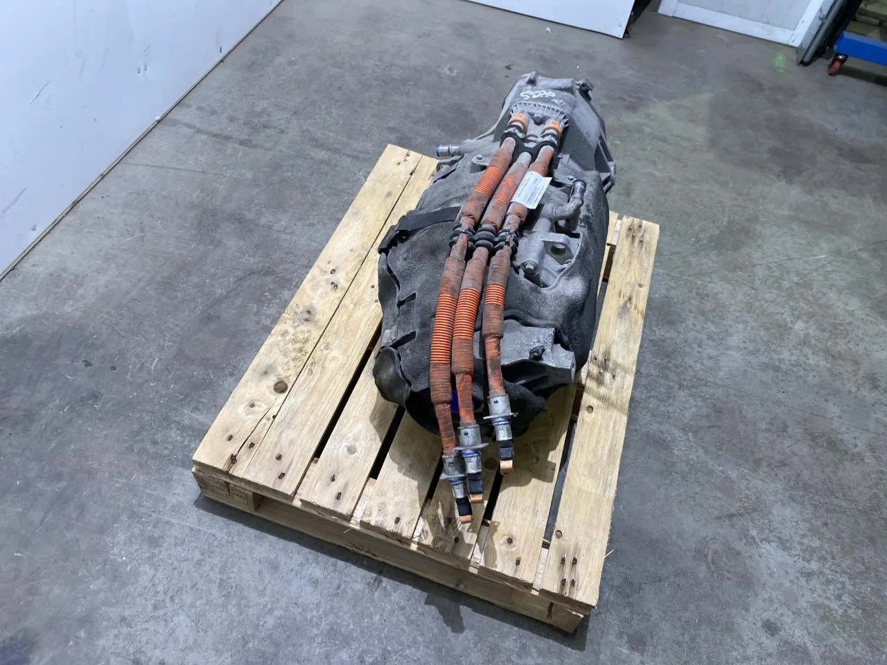 Polestar 2 2020- Rear electric motor view 2