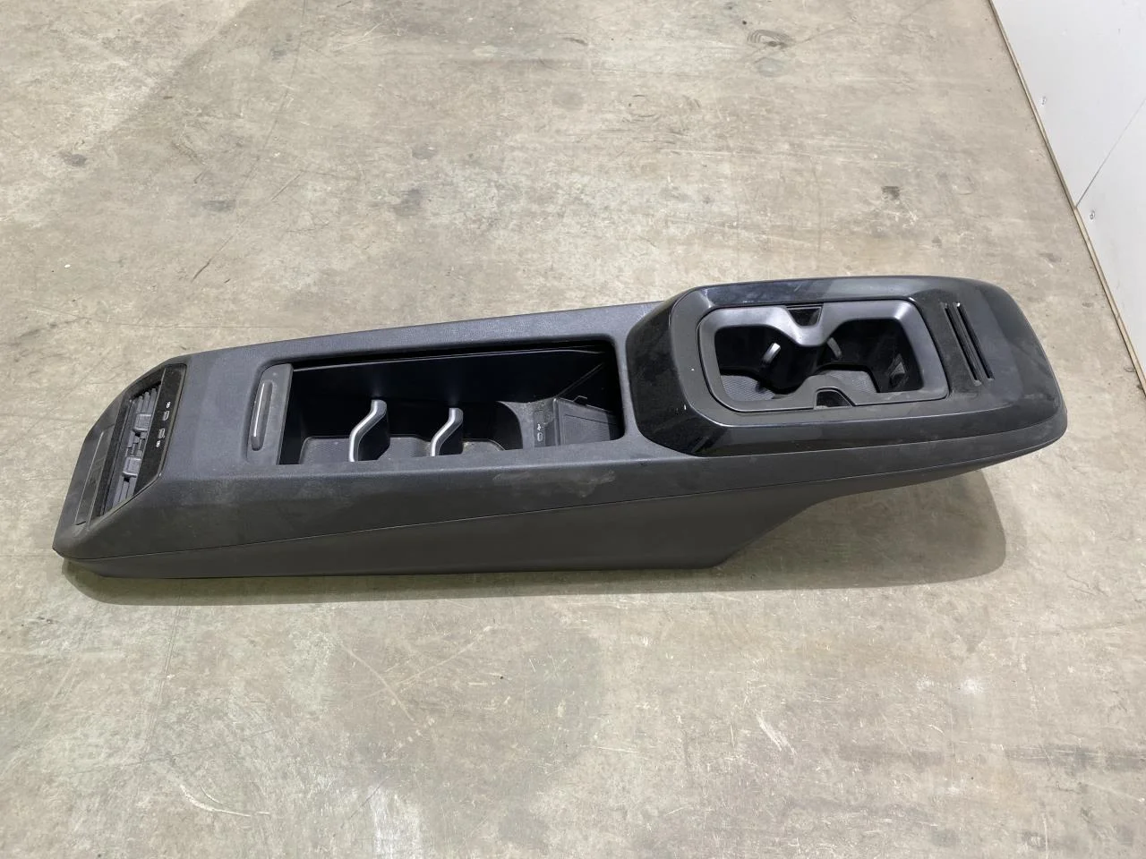 Volkswagen ID.5 2022- Középkonzol nézet 3