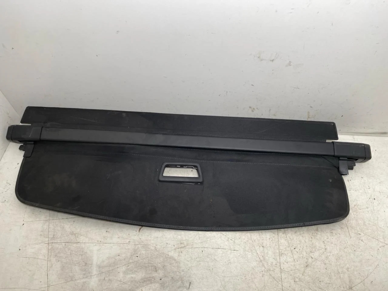 Fisker OCEAN Roller blind / sunshade, cargo area view 2