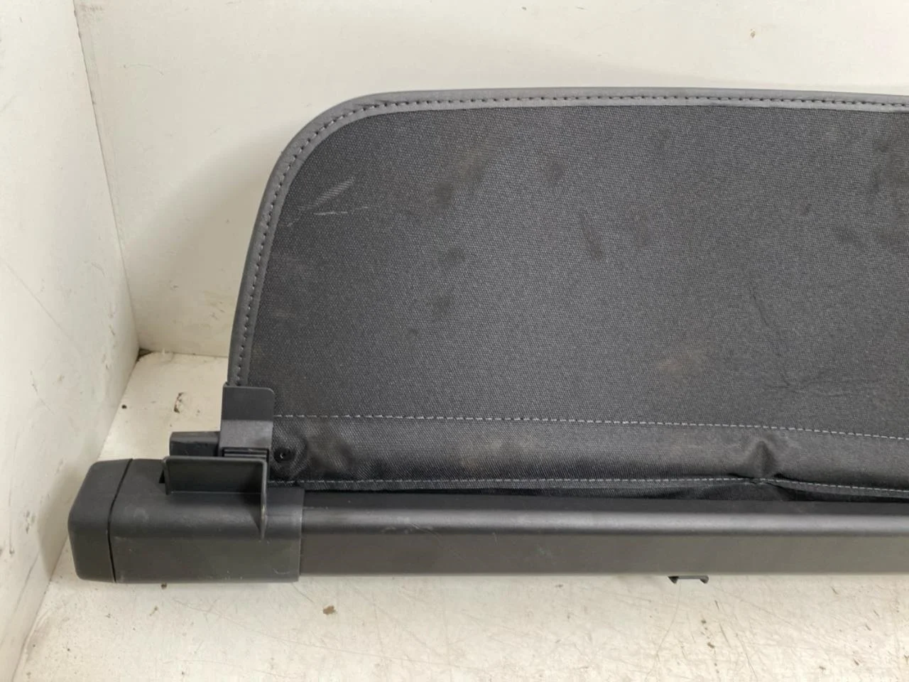 Fisker OCEAN Roller blind / sunshade, cargo area view 4