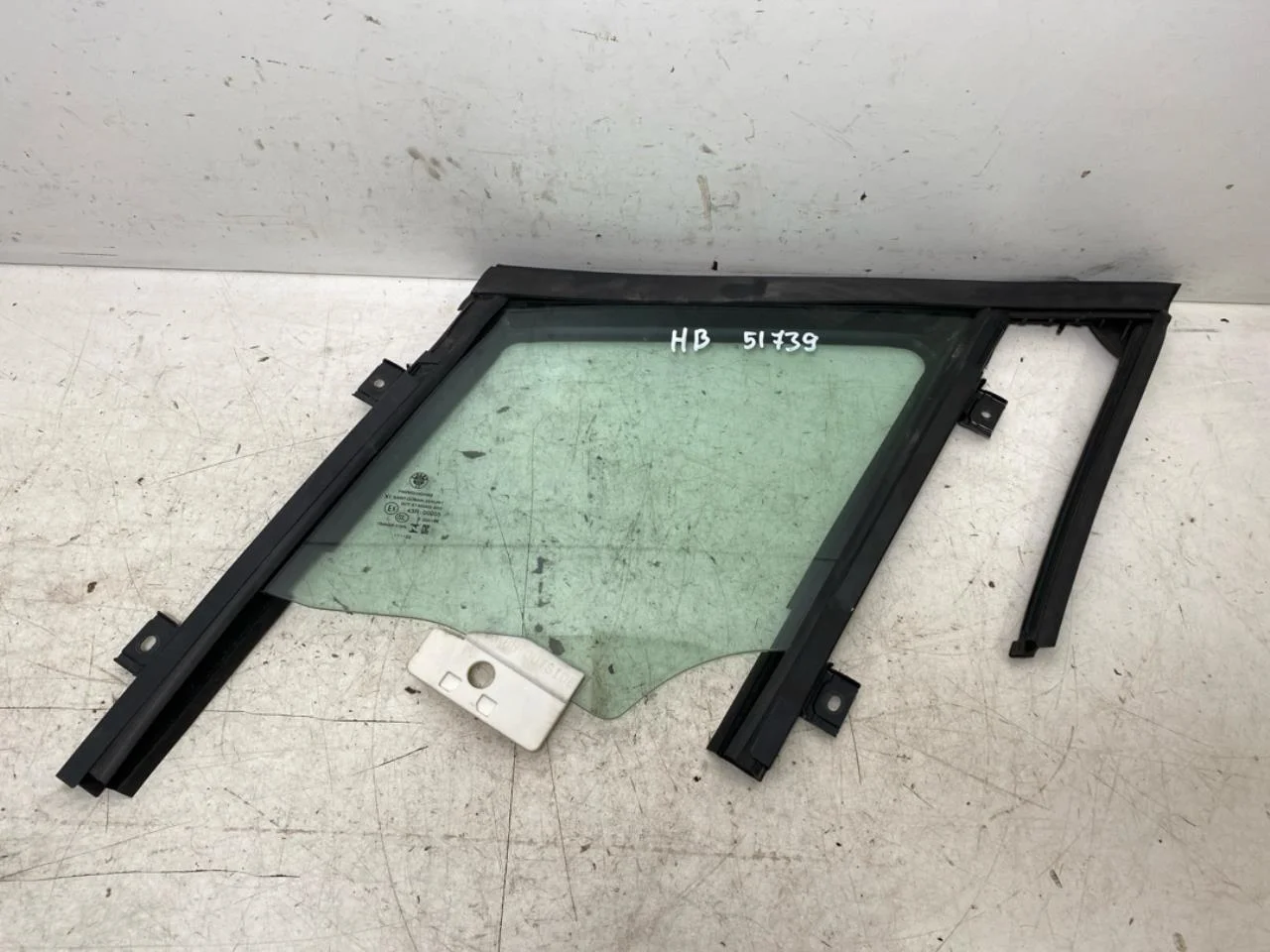 Fisker OCEAN Door glass, 4-door, rear right